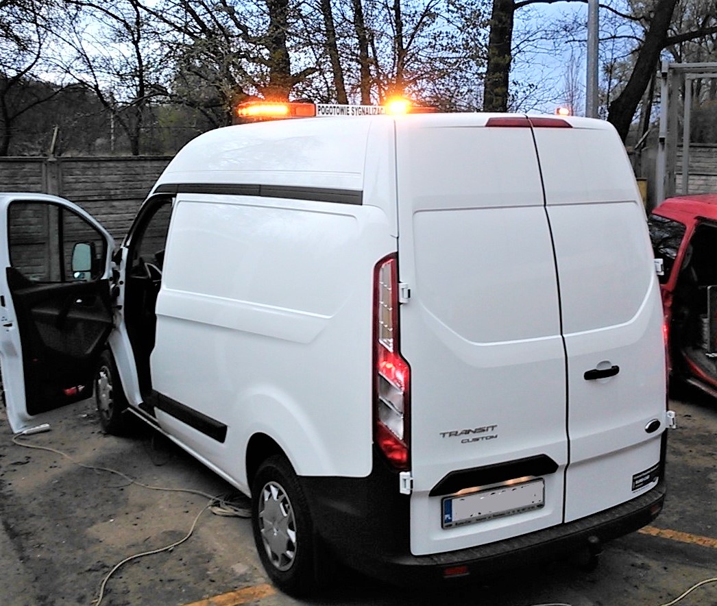 Ford Transit - Lampa Prism 30W.jpg